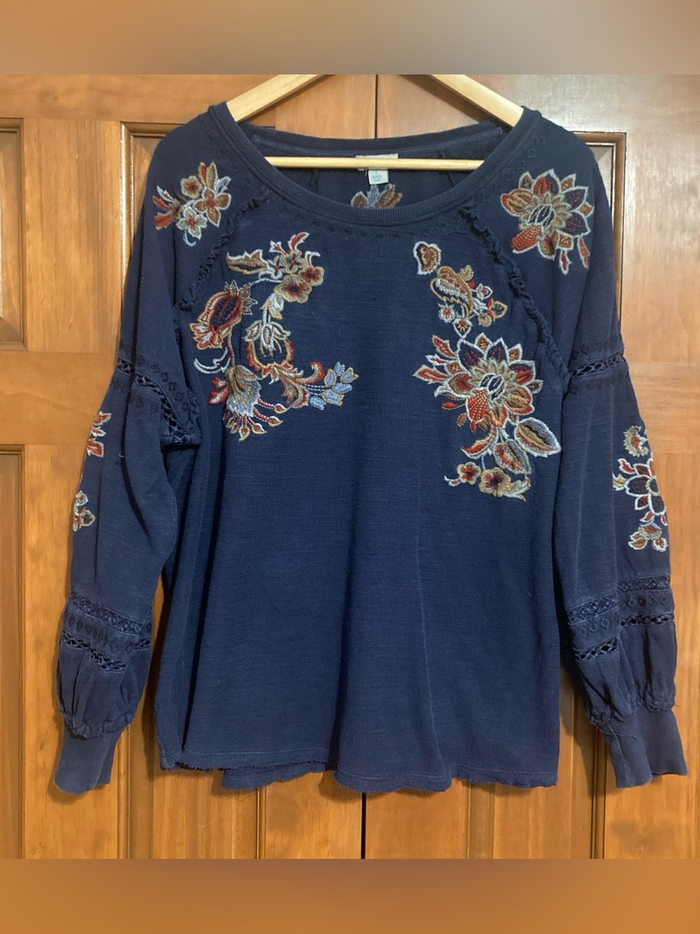 Sundance Navy Floral Embroidered Women’s boho cotton top women’s large